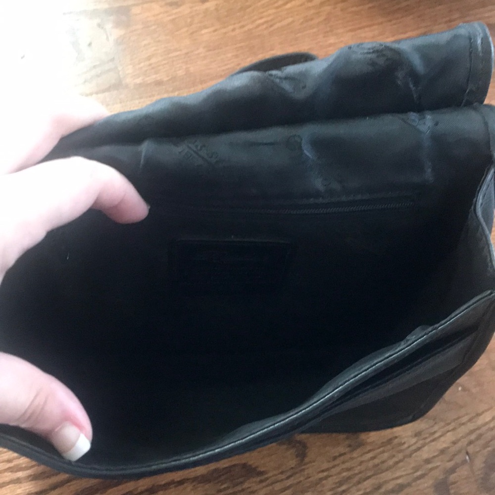Authentic Fossil Purse - Picture 5 of 5